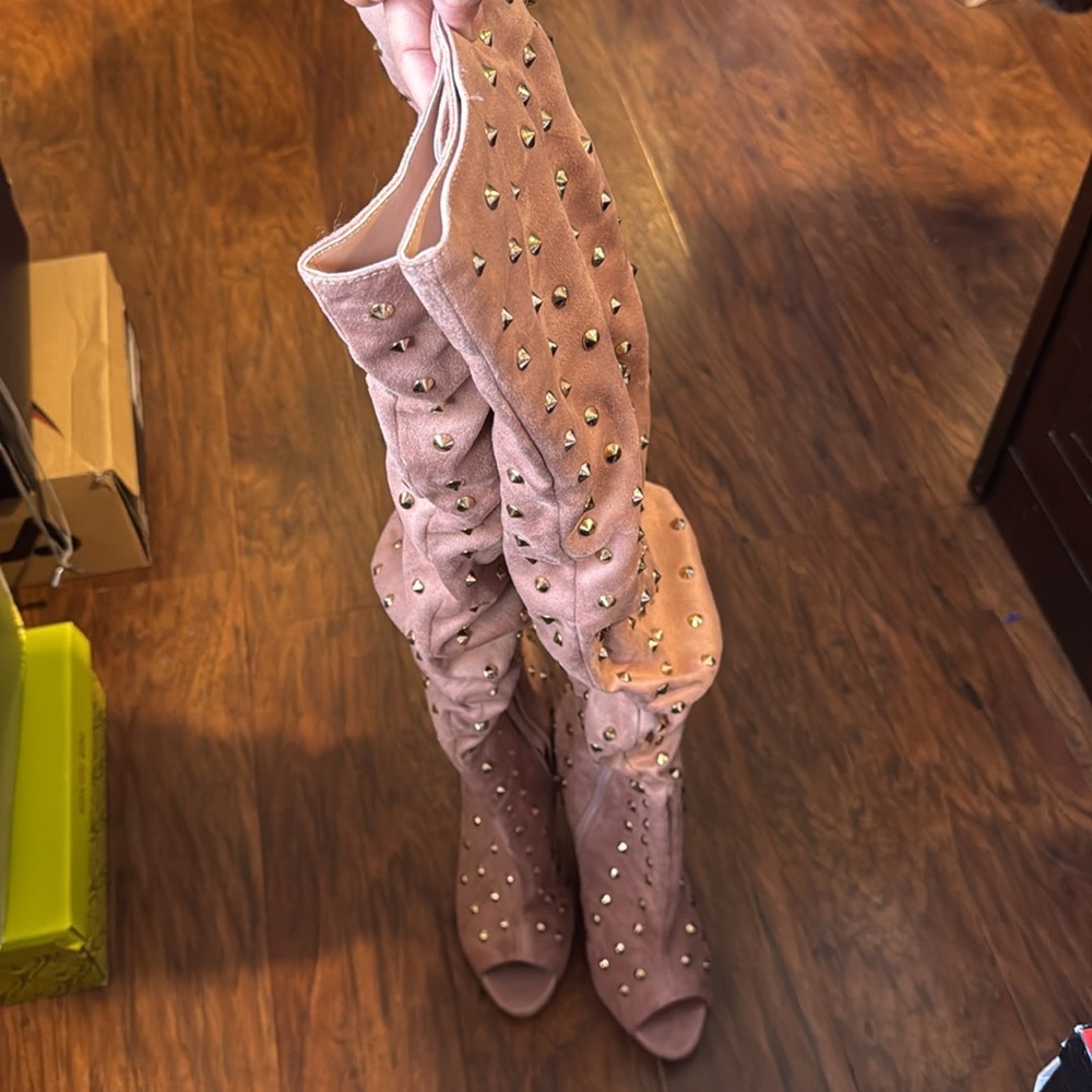 Liliana Mauve and Gold Heels - Picture 2 of 5